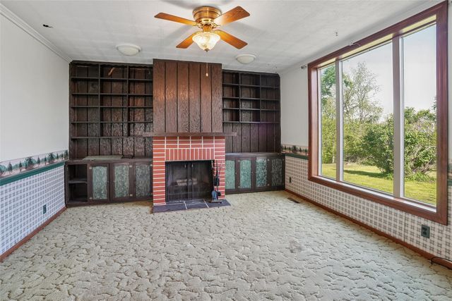3407 S 24th Avenue W, Newton, IA 50208