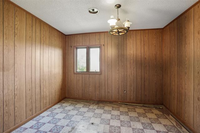 3407 S 24th Avenue W, Newton, IA 50208