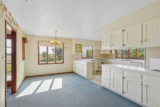 3407 S 24th Avenue W, Newton, IA 50208