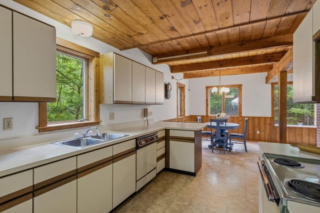 18 Devon Drive, Danville, NH 03819