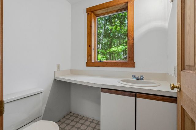 18 Devon Drive, Danville, NH 03819