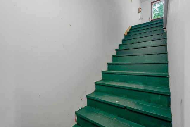 18 Devon Drive, Danville, NH 03819