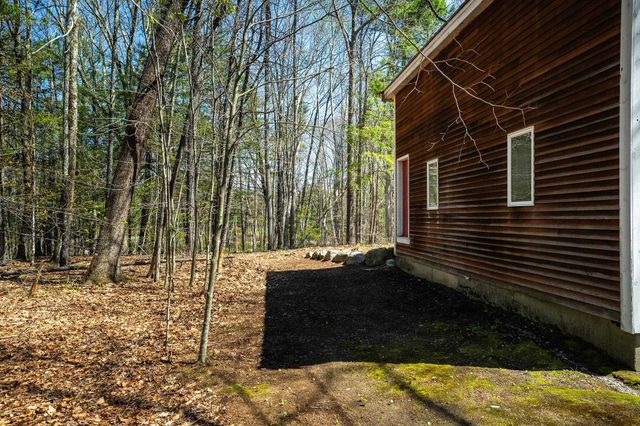 18 Devon Drive, Danville, NH 03819