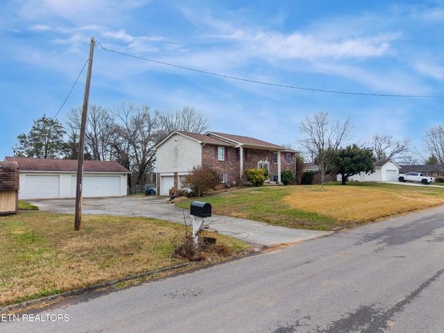 7404 Oxmoor Rd, Knoxville, TN 37931