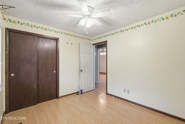 7404 Oxmoor Rd, Knoxville, TN 37931