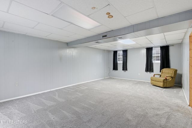 7404 Oxmoor Rd, Knoxville, TN 37931