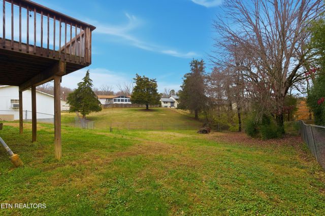 7404 Oxmoor Rd, Knoxville, TN 37931