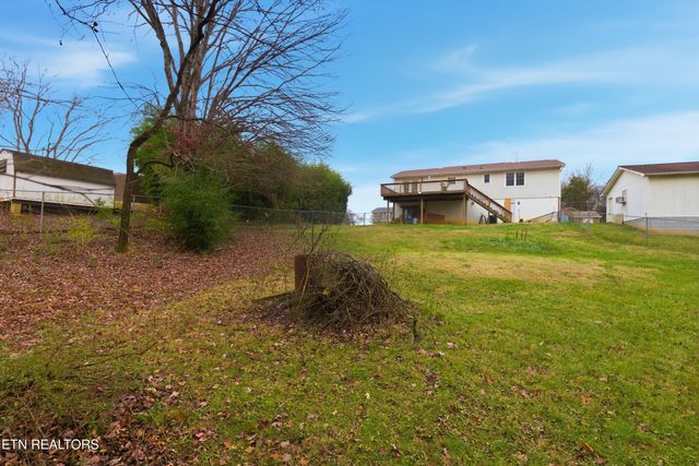 7404 Oxmoor Rd, Knoxville, TN 37931