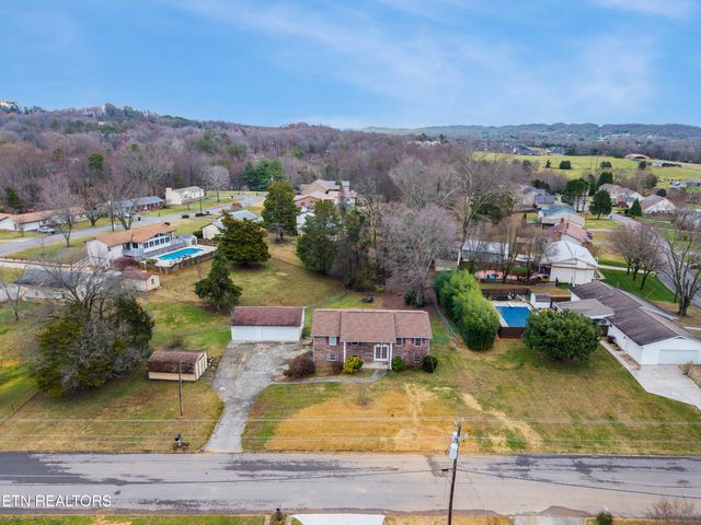 7404 Oxmoor Rd, Knoxville, TN 37931