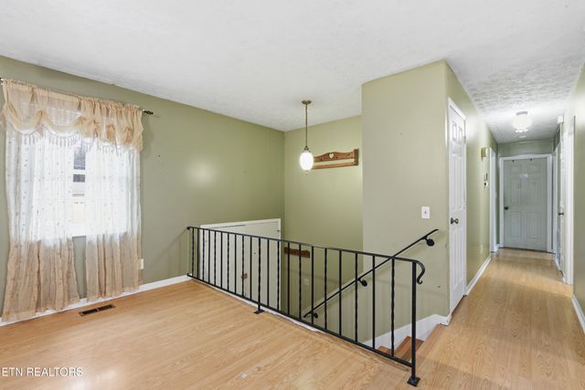 7404 Oxmoor Rd, Knoxville, TN 37931