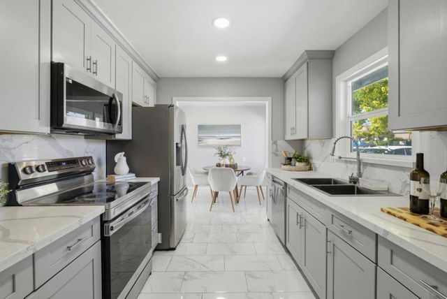 1360 Saratoga Avenue, San Jose, CA 95129