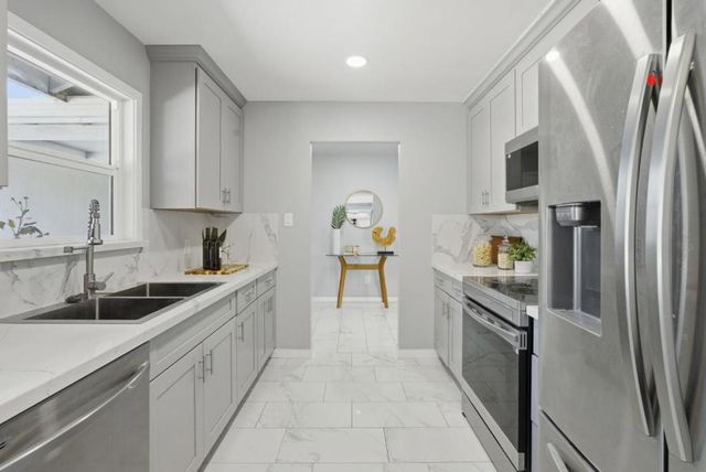 1360 Saratoga Avenue, San Jose, CA 95129