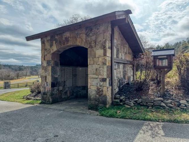 99 Old Possum Way, Murphy, NC 28906