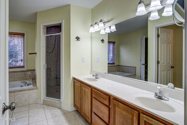 144 Blue Bird Drive, Johnson City, TN 37601