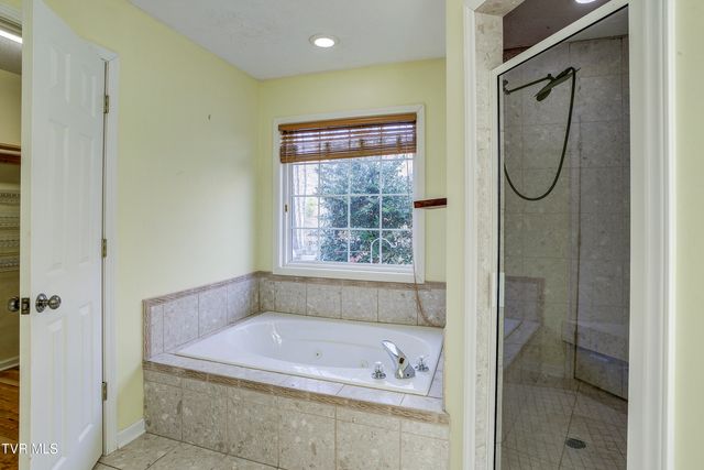 144 Blue Bird Drive, Johnson City, TN 37601