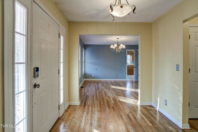 144 Blue Bird Drive, Johnson City, TN 37601