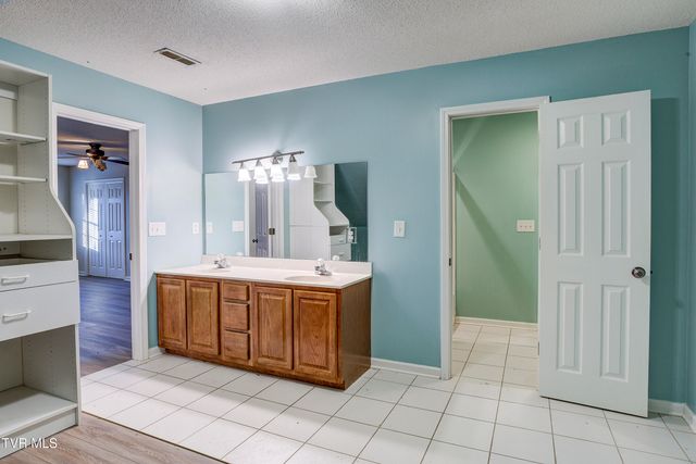 144 Blue Bird Drive, Johnson City, TN 37601