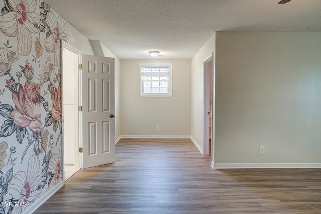 144 Blue Bird Drive, Johnson City, TN 37601