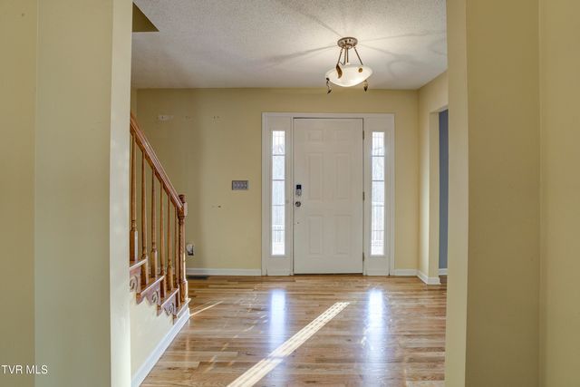 144 Blue Bird Drive, Johnson City, TN 37601