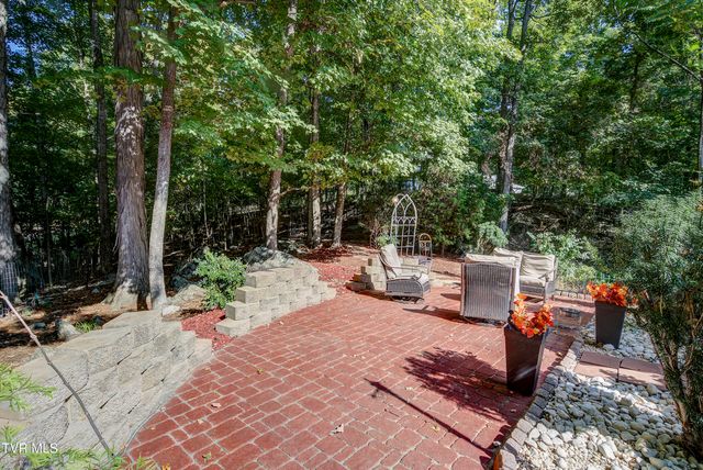 144 Blue Bird Drive, Johnson City, TN 37601