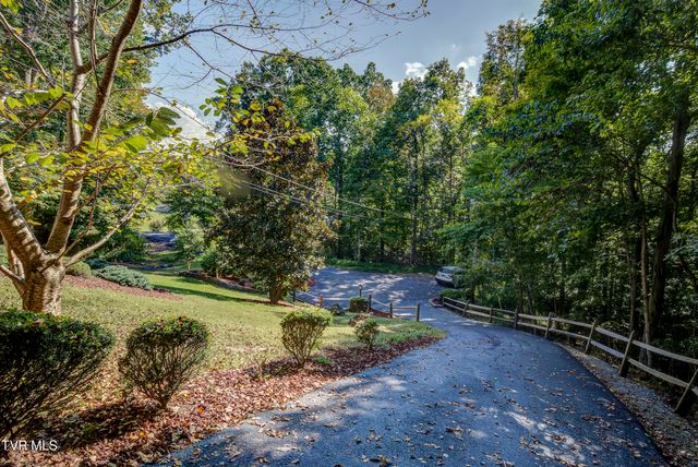 144 Blue Bird Drive, Johnson City, TN 37601