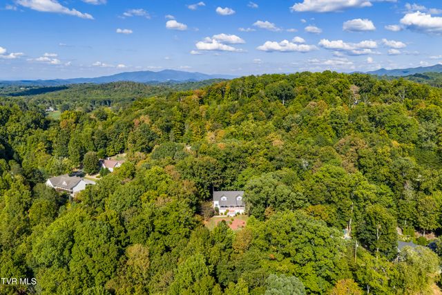 144 Blue Bird Drive, Johnson City, TN 37601