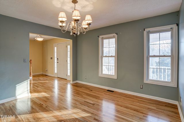 144 Blue Bird Drive, Johnson City, TN 37601