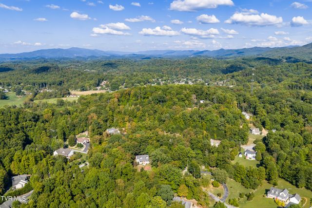144 Blue Bird Drive, Johnson City, TN 37601