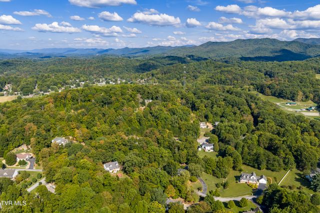 144 Blue Bird Drive, Johnson City, TN 37601