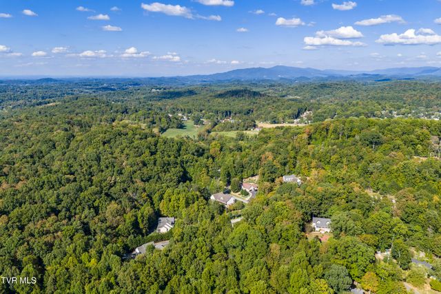 144 Blue Bird Drive, Johnson City, TN 37601