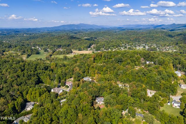 144 Blue Bird Drive, Johnson City, TN 37601