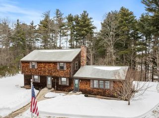 352 Wood St, Hopkinton, MA 01748