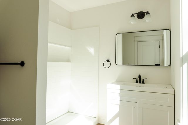 609 N Pearl Avenue, Joplin, MO 64801