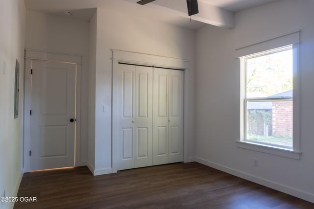 609 N Pearl Avenue, Joplin, MO 64801