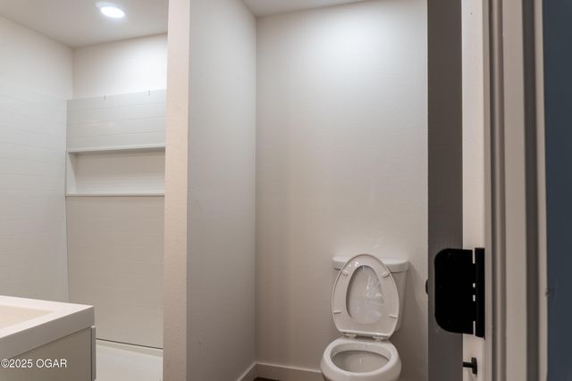 609 N Pearl Avenue, Joplin, MO 64801