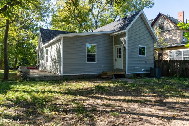 609 N Pearl Avenue, Joplin, MO 64801