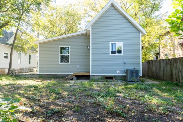 609 N Pearl Avenue, Joplin, MO 64801
