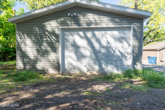 609 N Pearl Avenue, Joplin, MO 64801