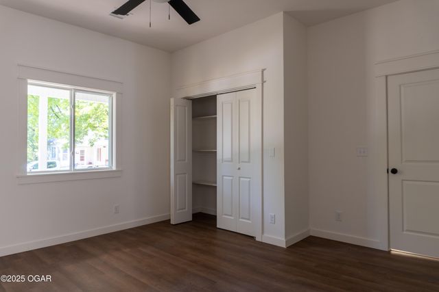 609 N Pearl Avenue, Joplin, MO 64801