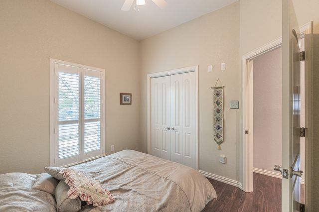 5900 Houghton Avenue, Fort Worth, TX 76107