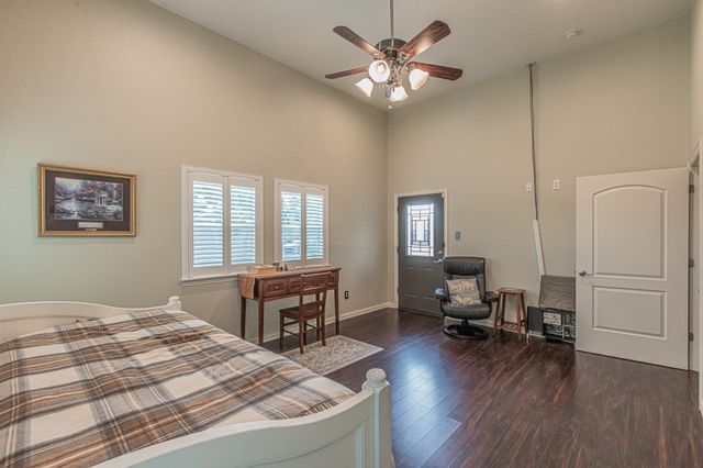 5900 Houghton Avenue, Fort Worth, TX 76107