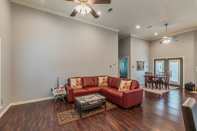 5900 Houghton Avenue, Fort Worth, TX 76107