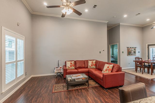 5900 Houghton Avenue, Fort Worth, TX 76107