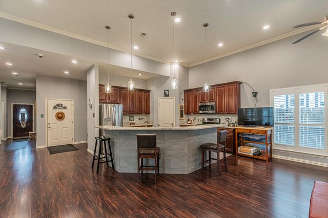 5900 Houghton Avenue, Fort Worth, TX 76107