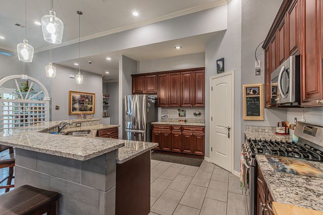 5900 Houghton Avenue, Fort Worth, TX 76107