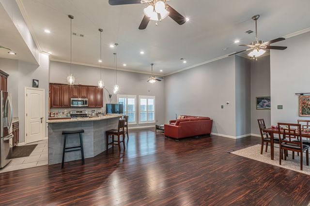 5900 Houghton Avenue, Fort Worth, TX 76107