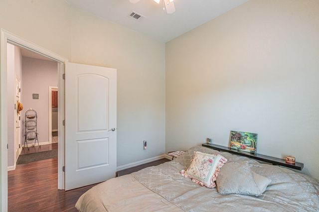 5900 Houghton Avenue, Fort Worth, TX 76107