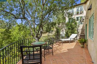 1 La Campana Rd, Orinda, CA 94563