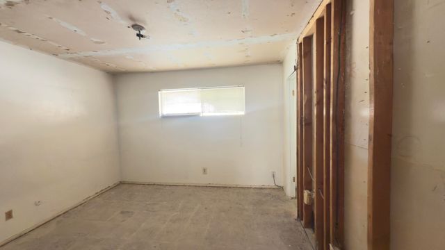 633 ESPANOLA Street SE, Albuquerque, NM 87108