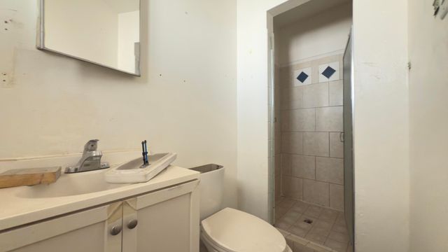 633 ESPANOLA Street SE, Albuquerque, NM 87108